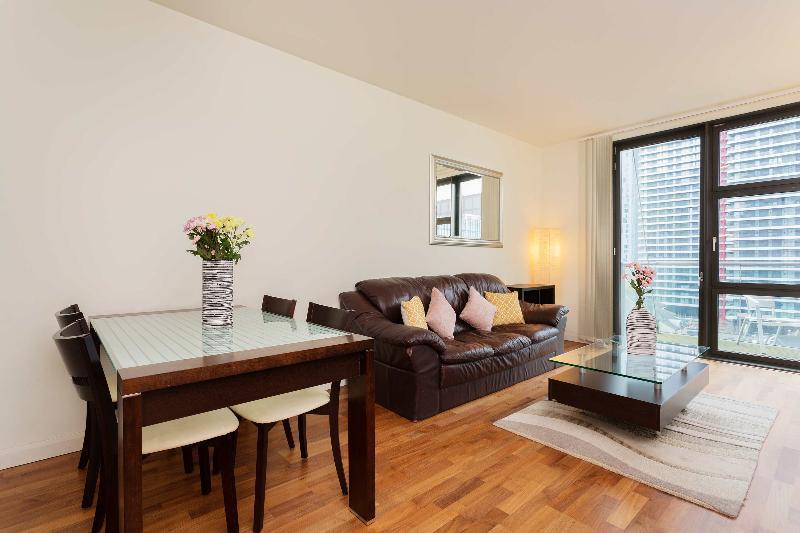 Oyo Home Canary Wharf London Exteriör bild